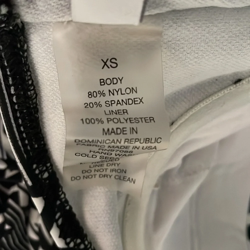 DELIA’S crop top bra bikini top in girl’s size extra small